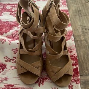 Vince Camuto Heels size 9